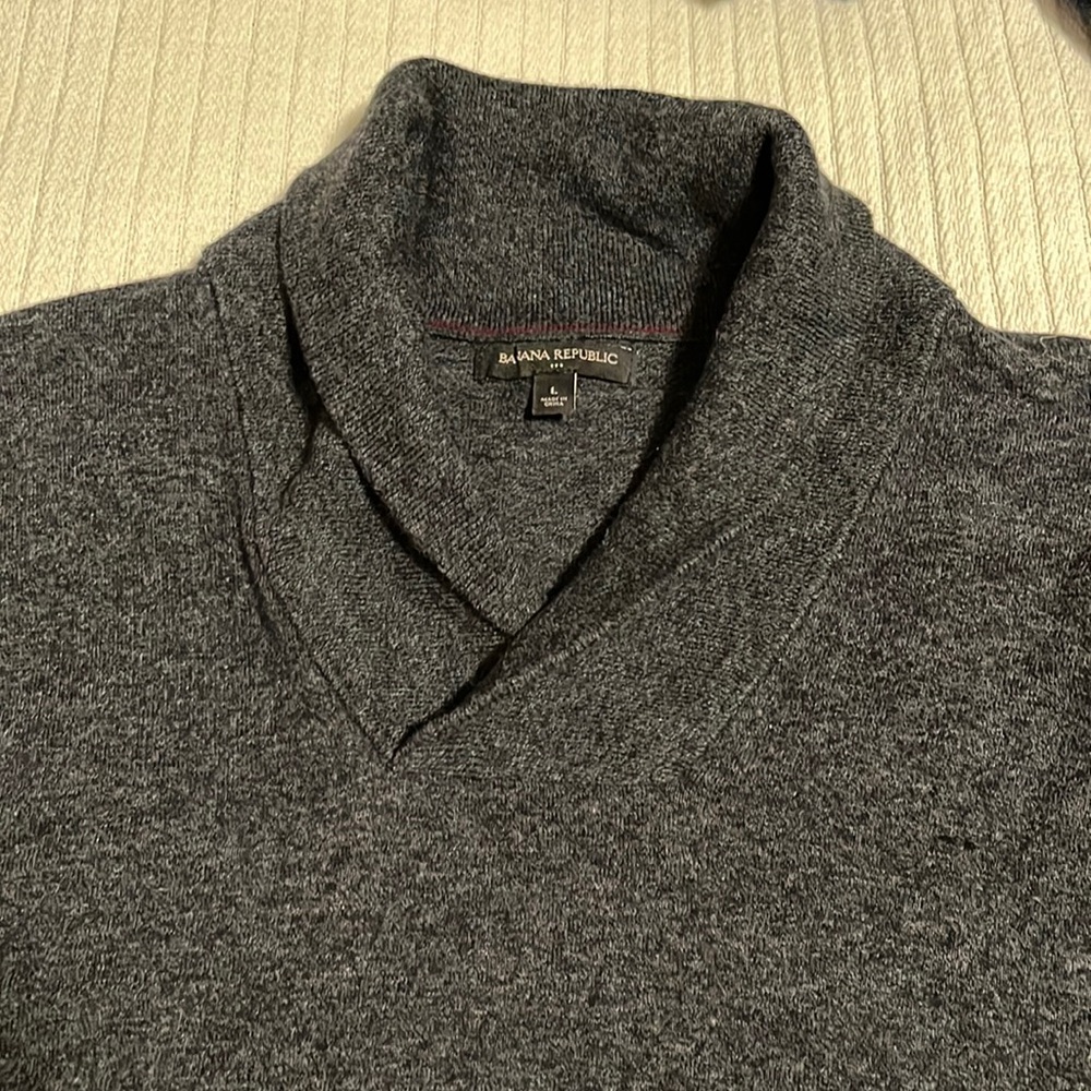 Men’s Banana Republic sweater.